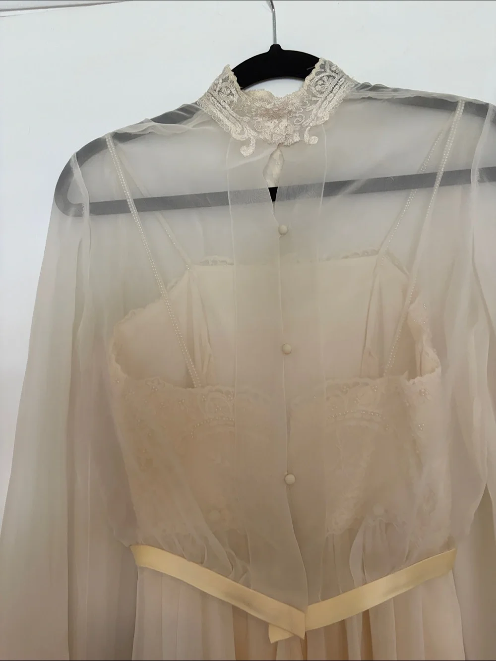 Vintage Bianchi Wedding gown, size 10 - Picture 7 of 9